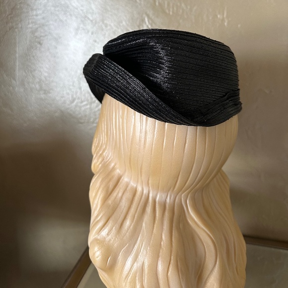 FABULOUS 1940\'s BLACK STRAW HAT WITH BLACK FEATHER WING + FEATHER PUFF main image 4